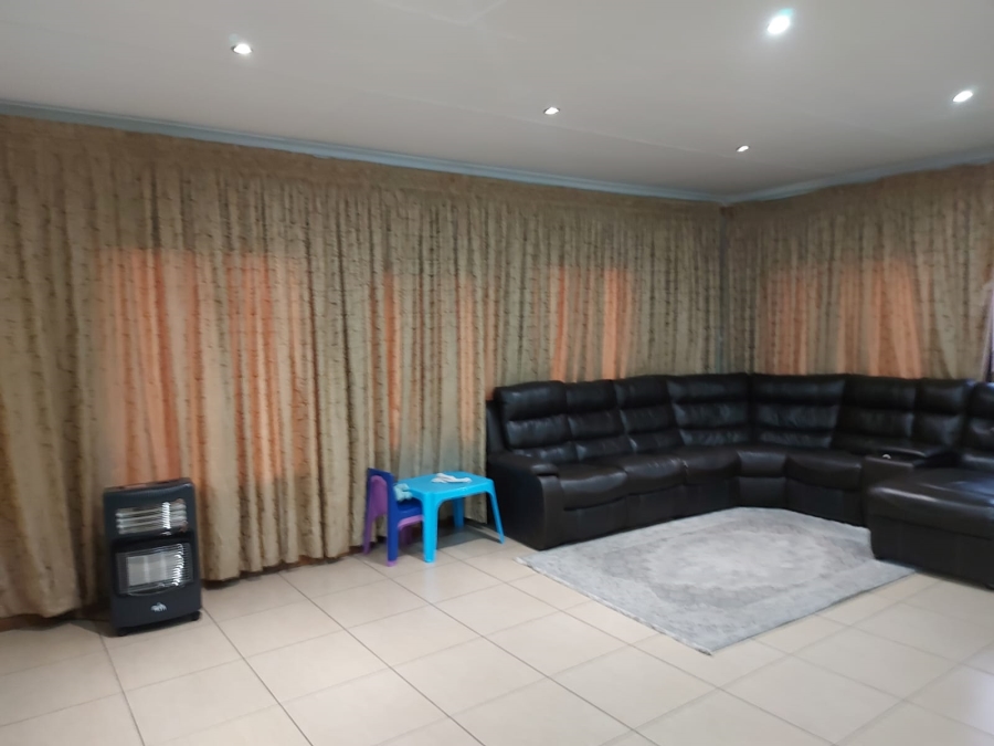 3 Bedroom Property for Sale in Secunda Mpumalanga