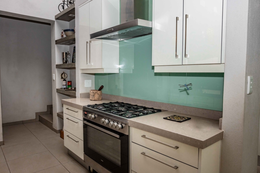 8 Bedroom Property for Sale in White River Mpumalanga