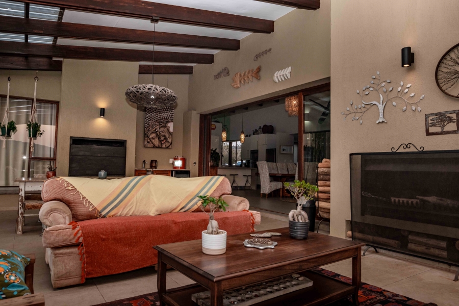8 Bedroom Property for Sale in White River Mpumalanga