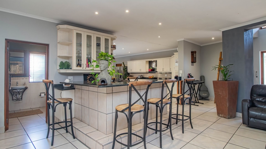 3 Bedroom Property for Sale in Matumi Golf Estate Mpumalanga