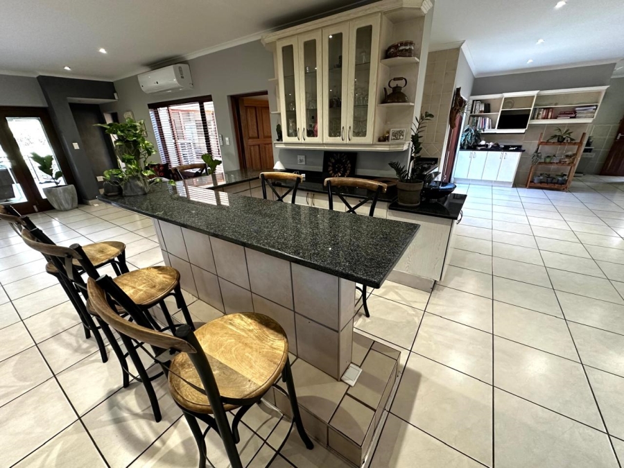 3 Bedroom Property for Sale in Matumi Golf Estate Mpumalanga