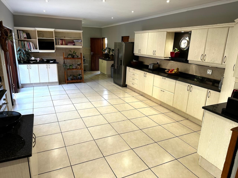 3 Bedroom Property for Sale in Matumi Golf Estate Mpumalanga