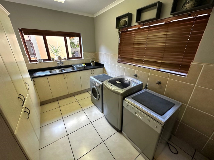 3 Bedroom Property for Sale in Matumi Golf Estate Mpumalanga