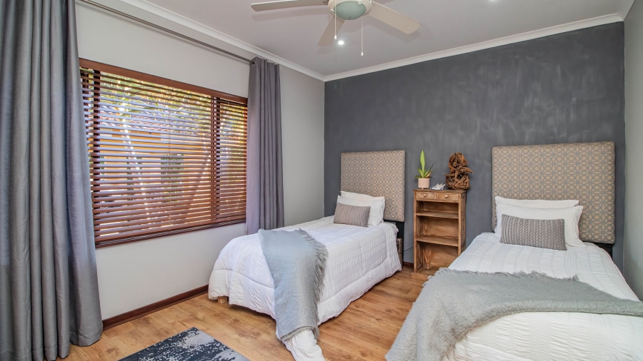 3 Bedroom Property for Sale in Matumi Golf Estate Mpumalanga