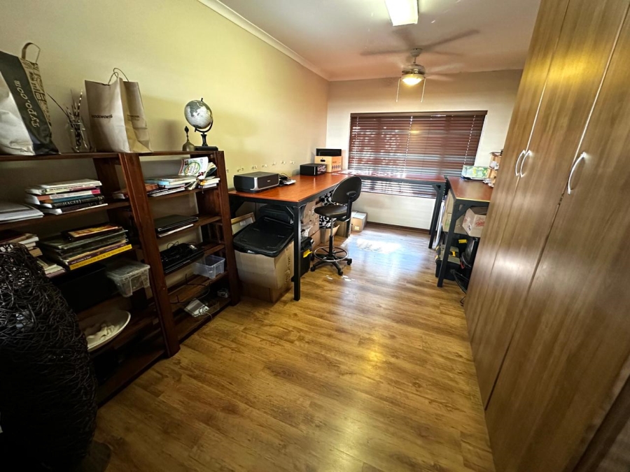 3 Bedroom Property for Sale in Matumi Golf Estate Mpumalanga