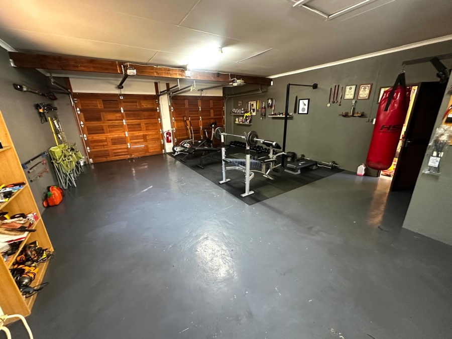 3 Bedroom Property for Sale in Matumi Golf Estate Mpumalanga