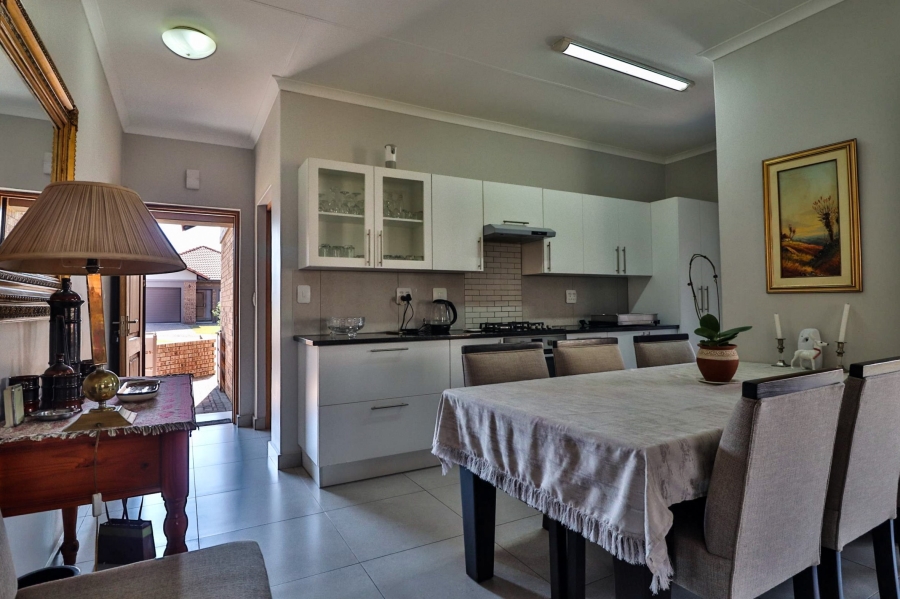 2 Bedroom Property for Sale in Bateleur Estate Mpumalanga