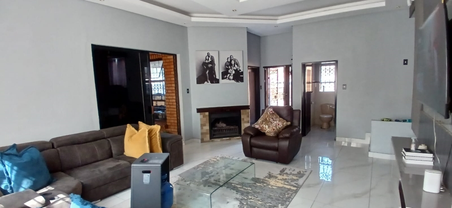4 Bedroom Property for Sale in Ben Fleur Mpumalanga