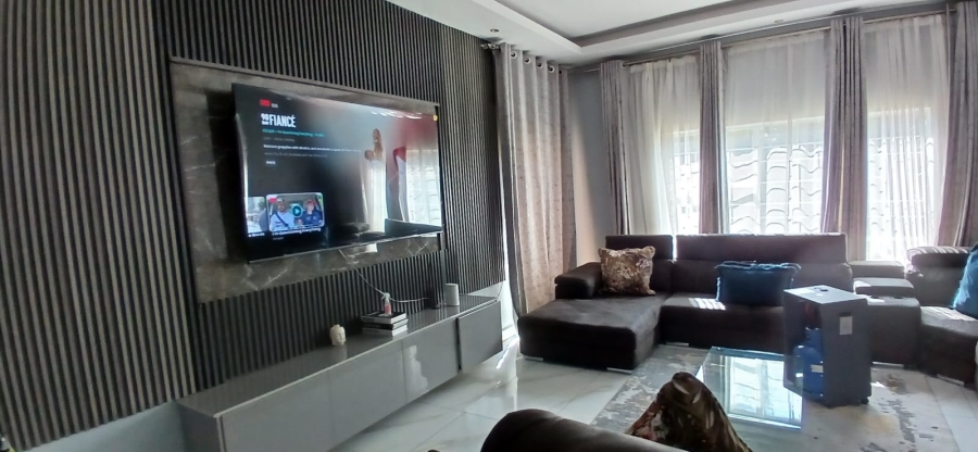 4 Bedroom Property for Sale in Ben Fleur Mpumalanga
