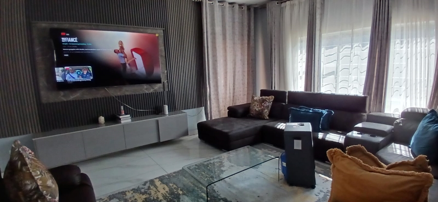 4 Bedroom Property for Sale in Ben Fleur Mpumalanga
