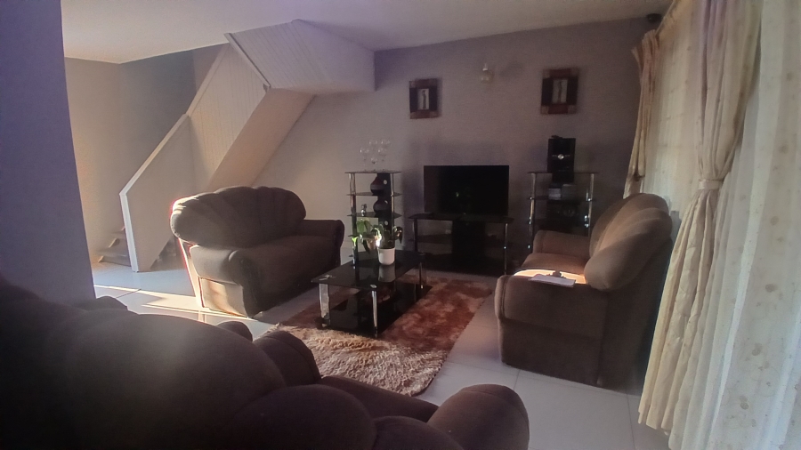 2 Bedroom Property for Sale in Sonheuwel Ext 1 Mpumalanga