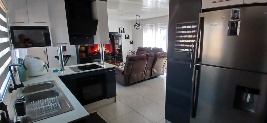 3 Bedroom Property for Sale in Jackaroo Park Mpumalanga