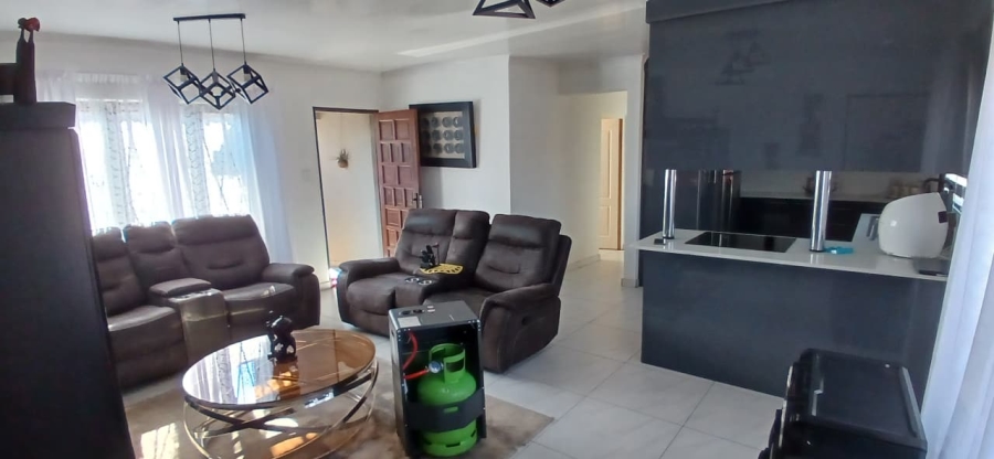 3 Bedroom Property for Sale in Jackaroo Park Mpumalanga