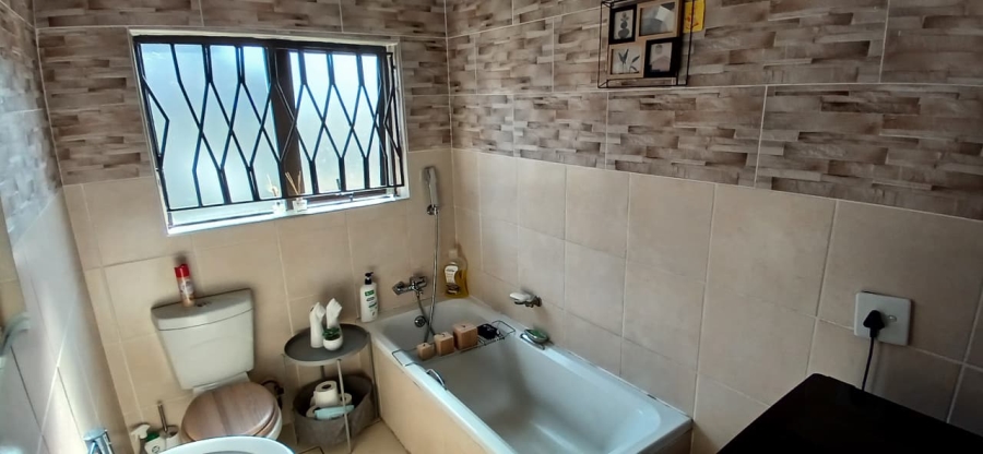 3 Bedroom Property for Sale in Jackaroo Park Mpumalanga