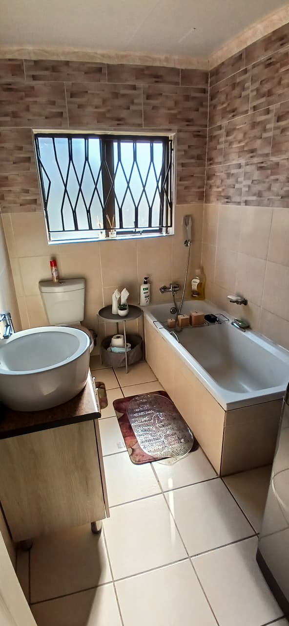 3 Bedroom Property for Sale in Jackaroo Park Mpumalanga