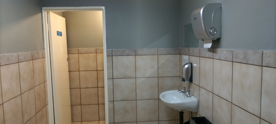 To Let Commercial Property for Rent in Nelspruit Industrial Mpumalanga