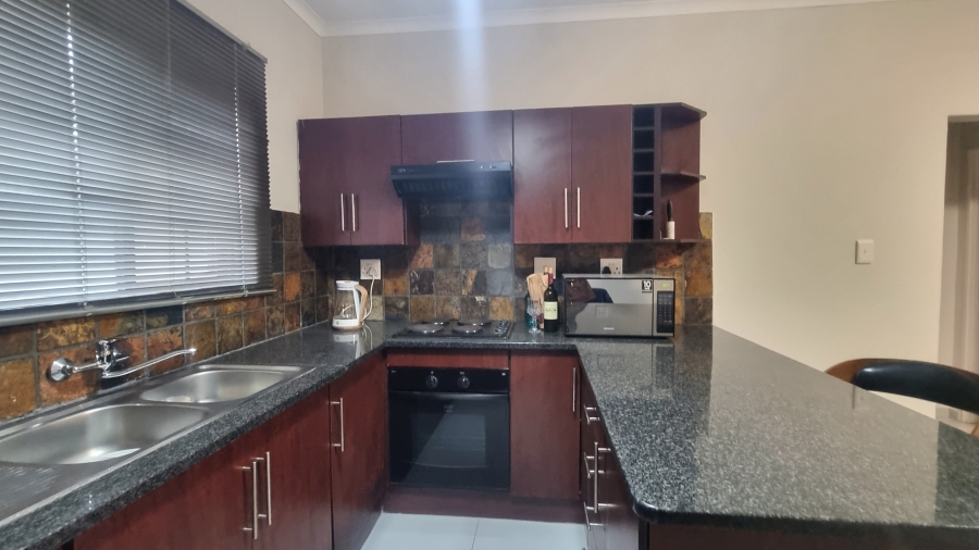 2 Bedroom Property for Sale in Sonheuwel Mpumalanga