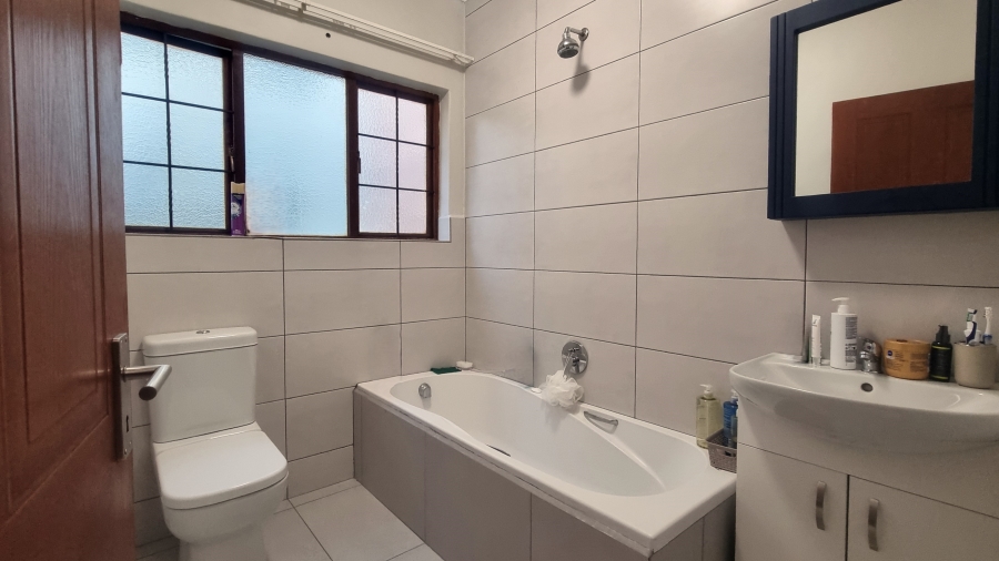 2 Bedroom Property for Sale in Sonheuwel Mpumalanga