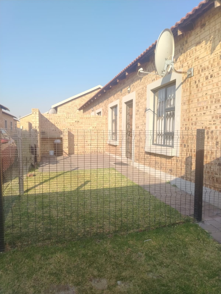 To Let 3 Bedroom Property for Rent in Terra Nova Mpumalanga