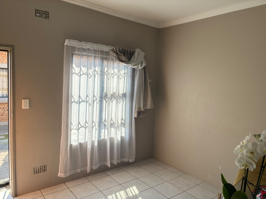 To Let 3 Bedroom Property for Rent in Terra Nova Mpumalanga