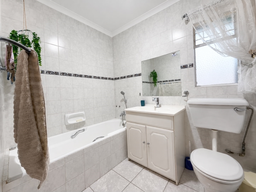 5 Bedroom Property for Sale in Secunda Mpumalanga