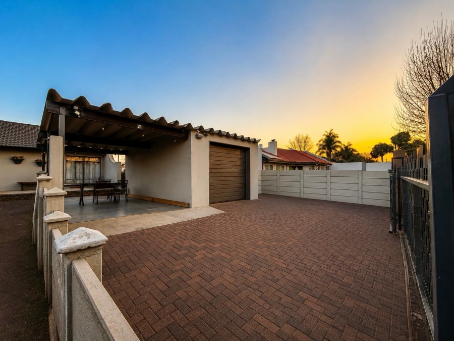5 Bedroom Property for Sale in Secunda Mpumalanga