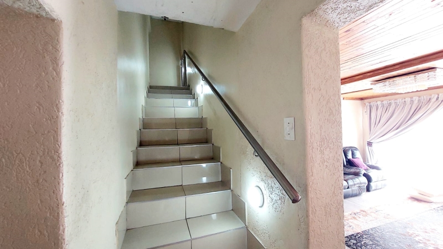 5 Bedroom Property for Sale in Kinross Mpumalanga