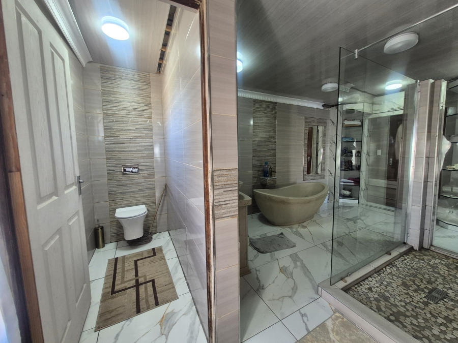 5 Bedroom Property for Sale in Kinross Mpumalanga