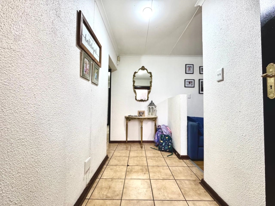 5 Bedroom Property for Sale in Secunda Mpumalanga