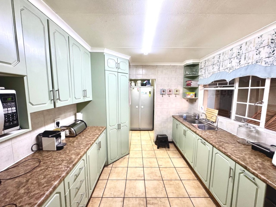 5 Bedroom Property for Sale in Secunda Mpumalanga