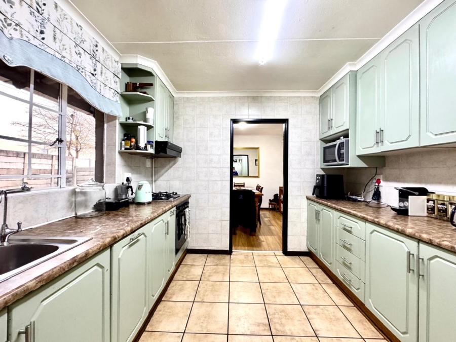 5 Bedroom Property for Sale in Secunda Mpumalanga