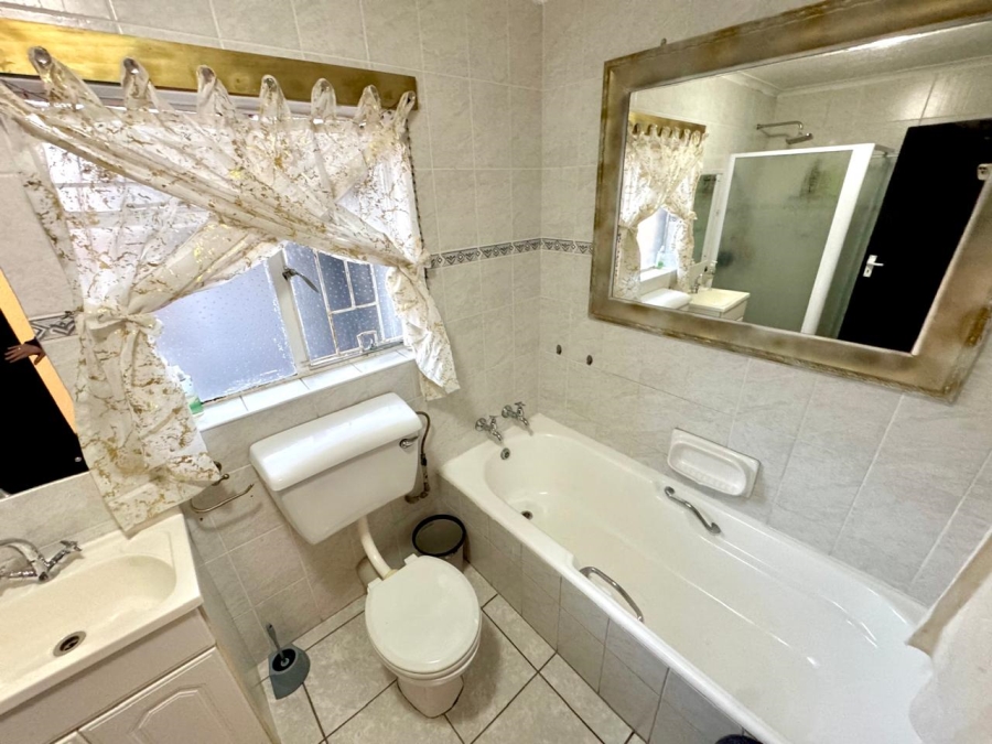 5 Bedroom Property for Sale in Secunda Mpumalanga