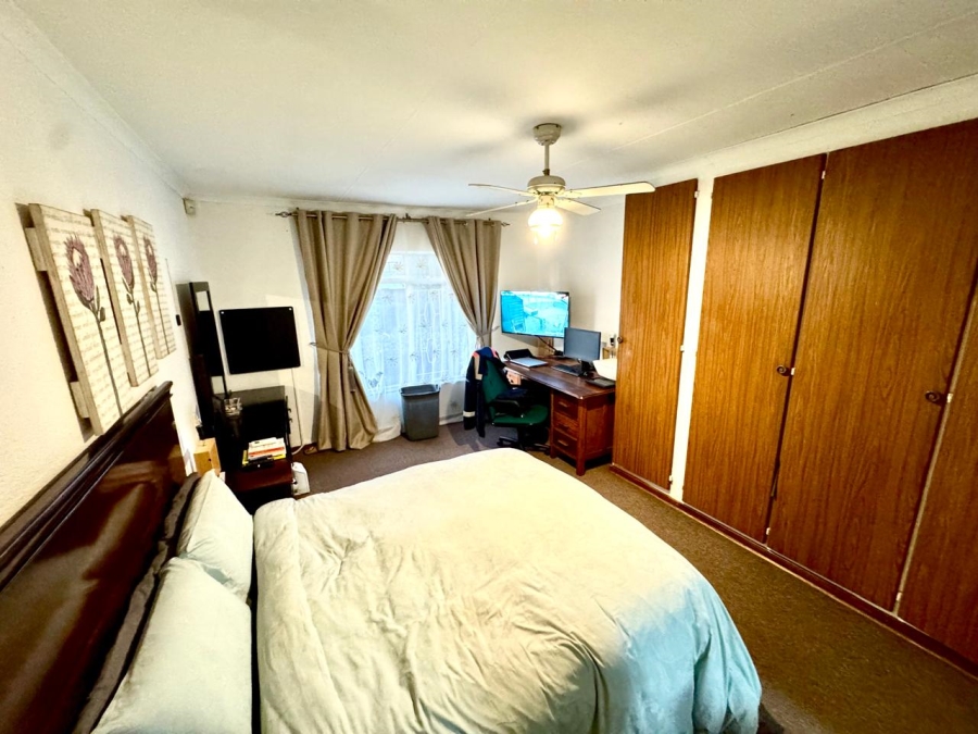 5 Bedroom Property for Sale in Secunda Mpumalanga