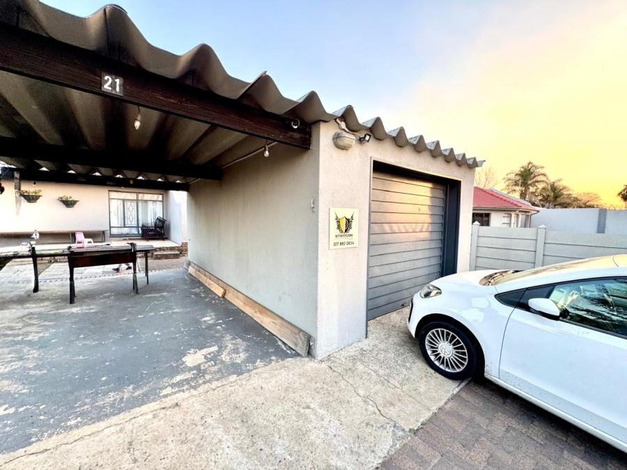 5 Bedroom Property for Sale in Secunda Mpumalanga
