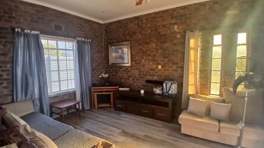 3 Bedroom Property for Sale in West Acres Mpumalanga