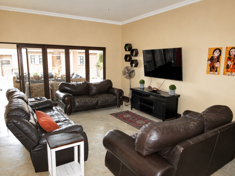 4 Bedroom Property for Sale in Sonheuwel Ext 1 Mpumalanga