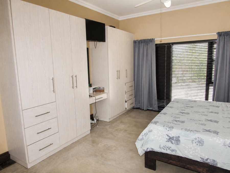 4 Bedroom Property for Sale in Sonheuwel Ext 1 Mpumalanga