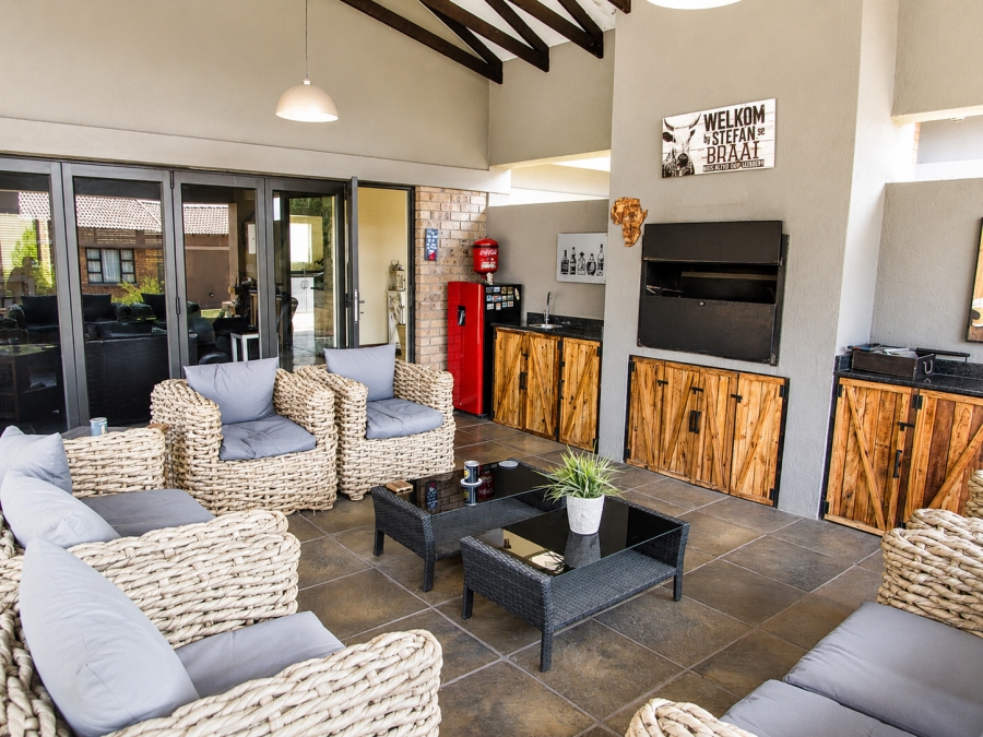 4 Bedroom Property for Sale in Sonheuwel Ext 1 Mpumalanga