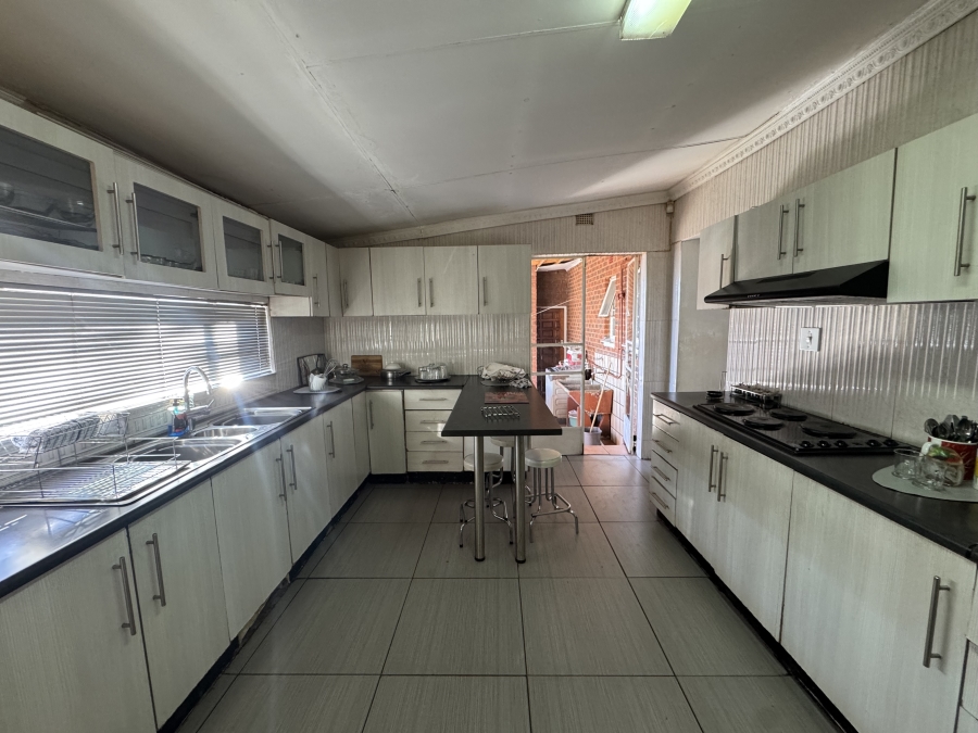 5 Bedroom Property for Sale in Barberton Mpumalanga