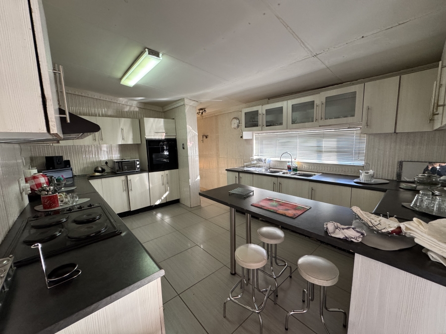 5 Bedroom Property for Sale in Barberton Mpumalanga