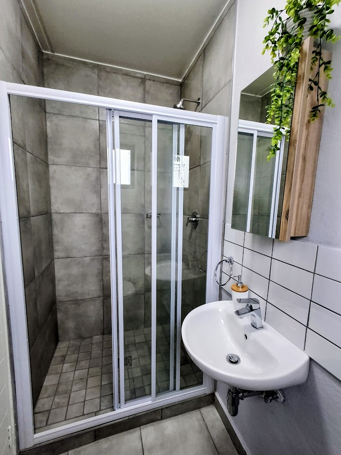 2 Bedroom Property for Sale in West Acres Mpumalanga