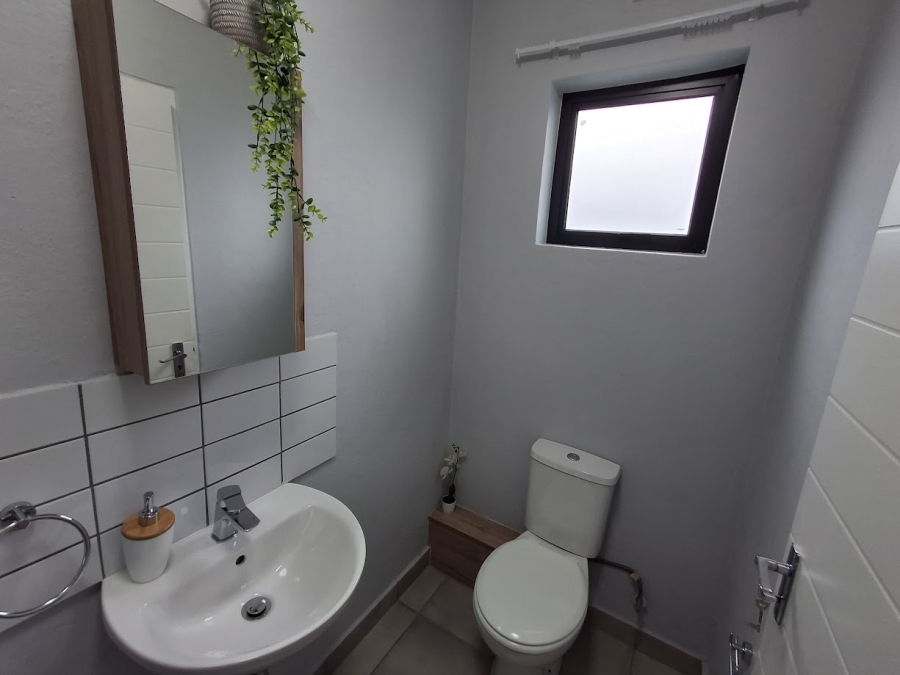 2 Bedroom Property for Sale in West Acres Mpumalanga
