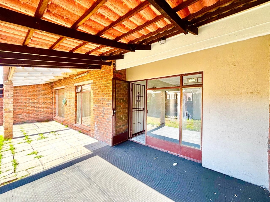 2 Bedroom Property for Sale in Trichardt Mpumalanga