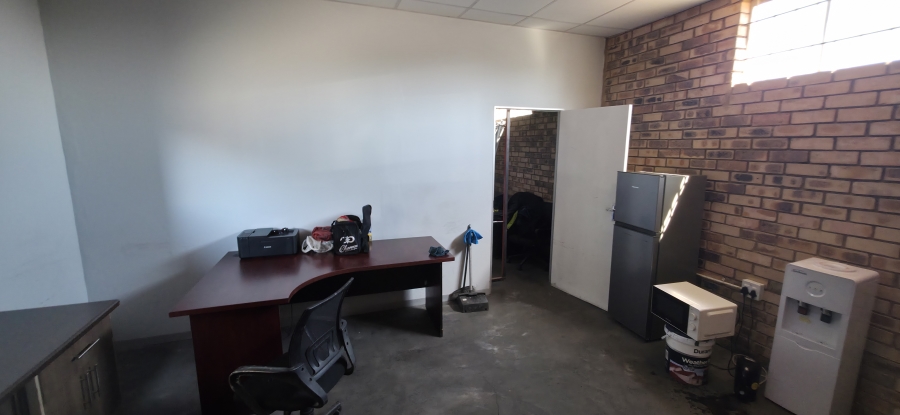 To Let Commercial Property for Rent in Die Heuwel Mpumalanga
