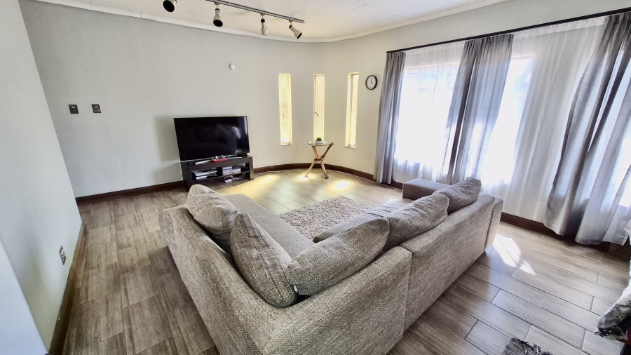3 Bedroom Property for Sale in Die Heuwel Mpumalanga