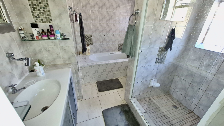 3 Bedroom Property for Sale in Die Heuwel Mpumalanga