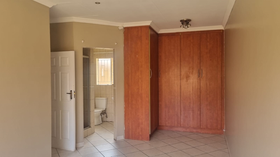 To Let 3 Bedroom Property for Rent in Reyno Ridge Mpumalanga