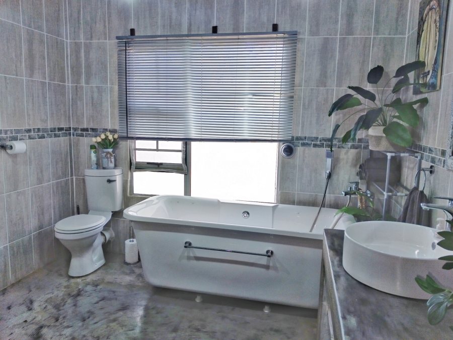 3 Bedroom Property for Sale in Marloth Park Mpumalanga