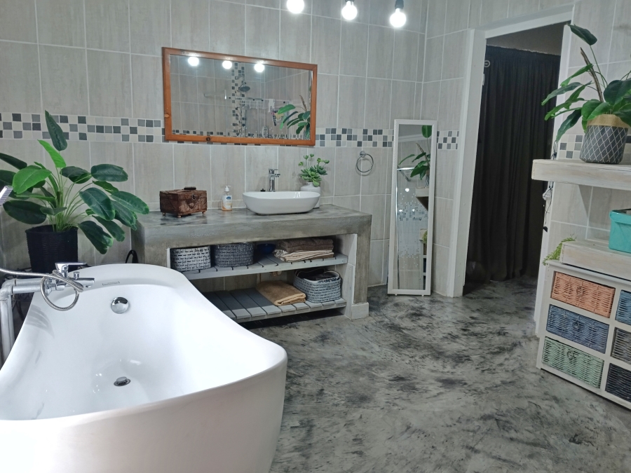 3 Bedroom Property for Sale in Marloth Park Mpumalanga