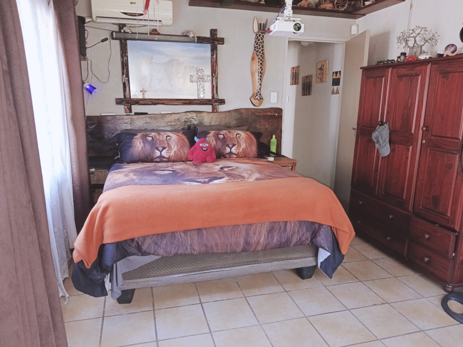 5 Bedroom Property for Sale in Marloth Park Mpumalanga